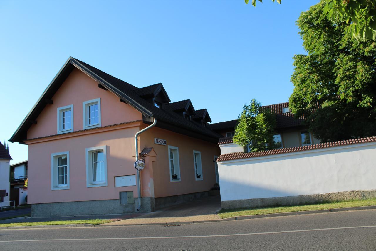 Penzion Vedomice Guest House Exterior photo